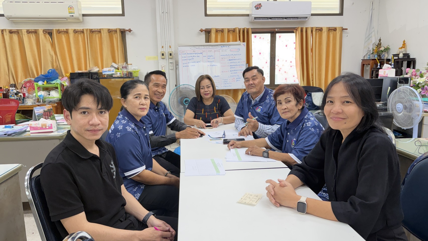 สำนักงานพัฒนาชุมชนอำเภอวิหารแดง จัดประชุมผู้นำอาสาพัฒนาชุมชน (ผู้นำ อช.) อำเภอวิหารแดง ครั้งที่ 1/2569