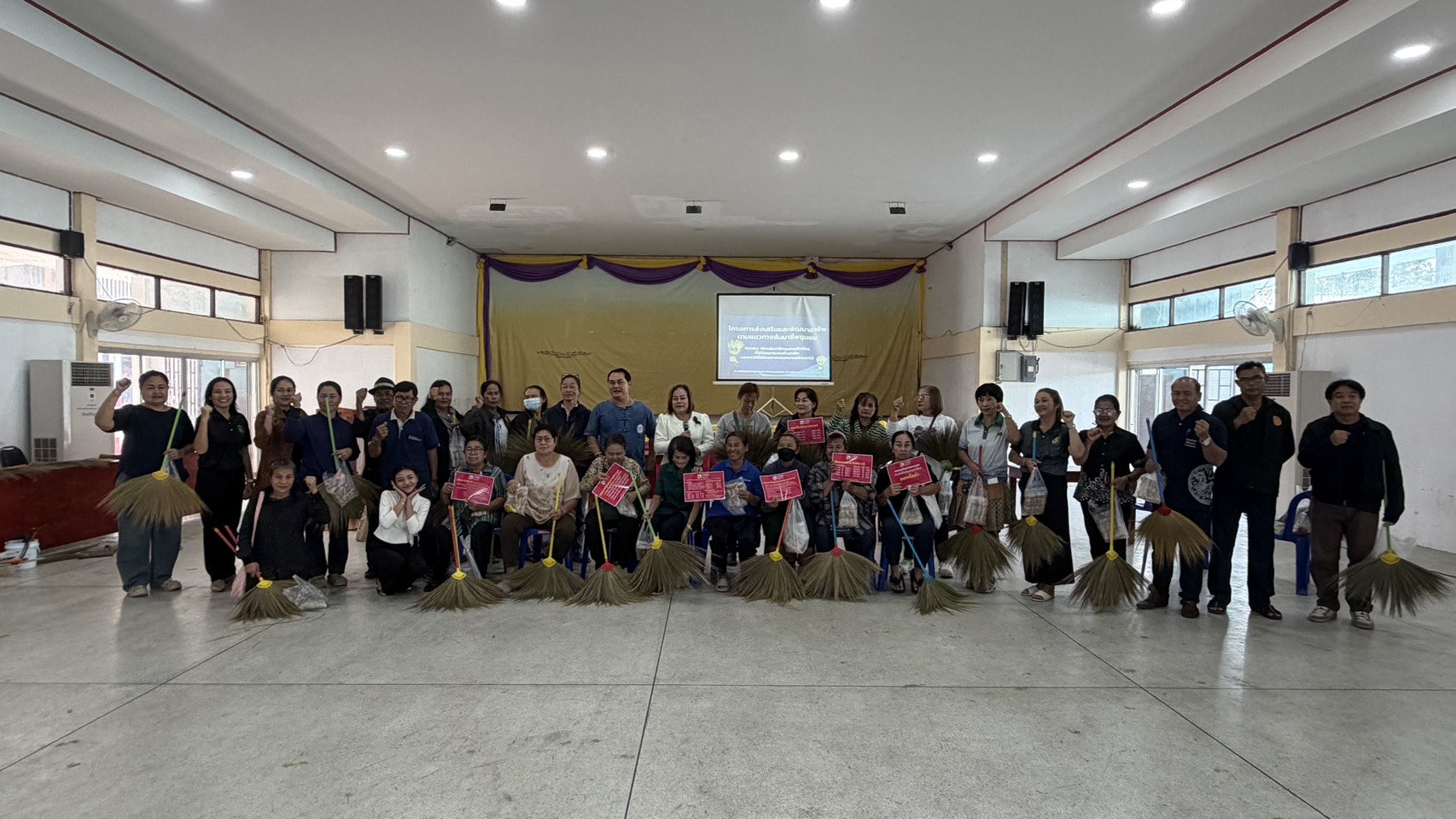 สำนักงานพัฒนาชุมชนอำเภอวิหารแดง ประชาสัมพันธ์การรับสมัครสมาชิกกองทุนพัฒนาบทบาทสตรี และการขอรับการสนับสนุนเงินทุน ประเภท เงินทุนหมุนเวียน (เงินกู้) ปีงบประมาณ 2569